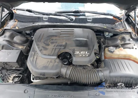 2015 Dodge Charger Sxt z USA, uszkodzony, nr VIN 2C3CDXHG2FH915341